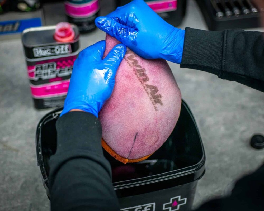 Muc-Off Motorcycle Air Filter Oil – 1L