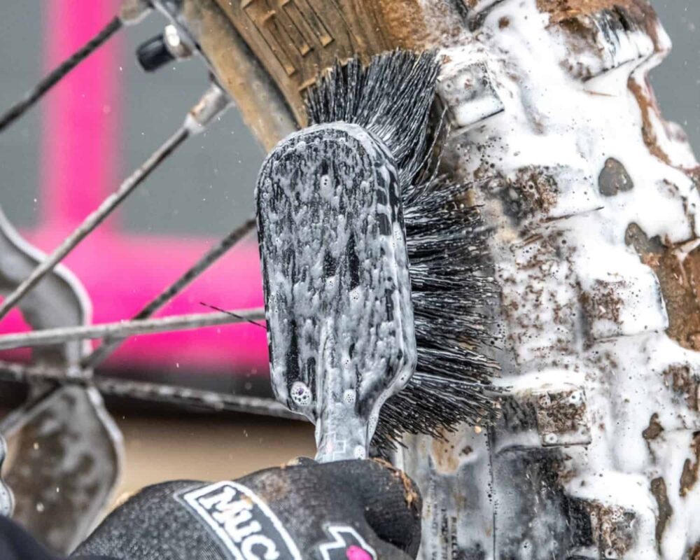 Muc-Off Tire & Cassette Brush