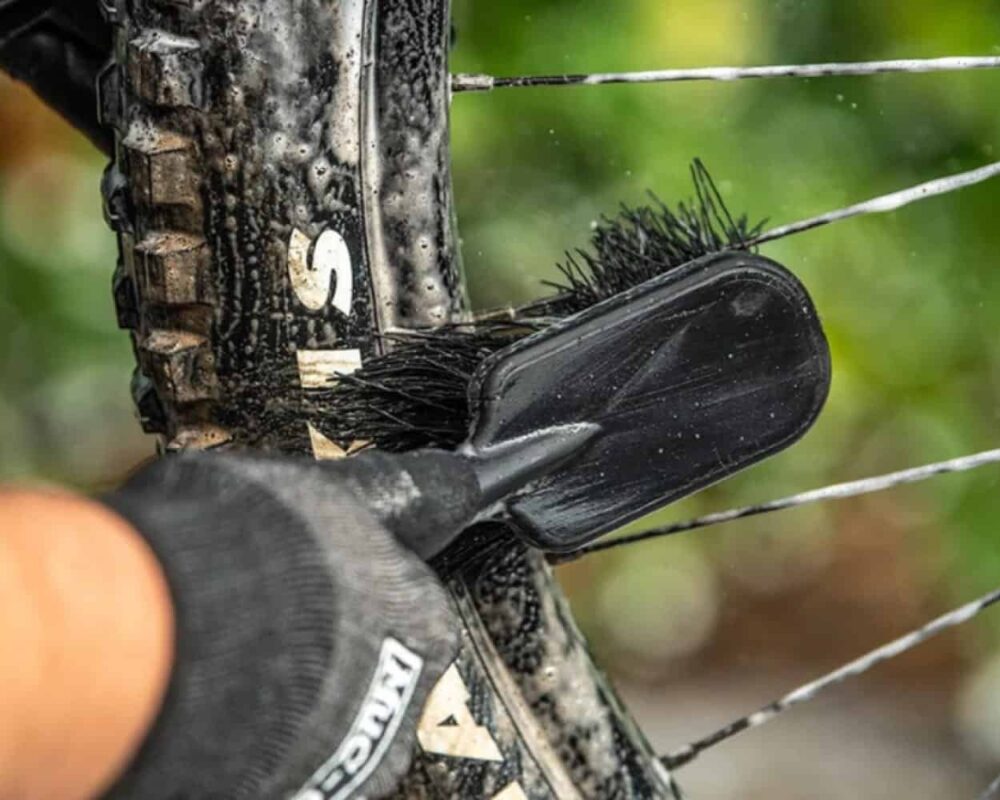 Muc-Off Tire & Cassette Brush