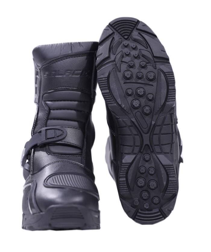 Reaver Low Boots Black