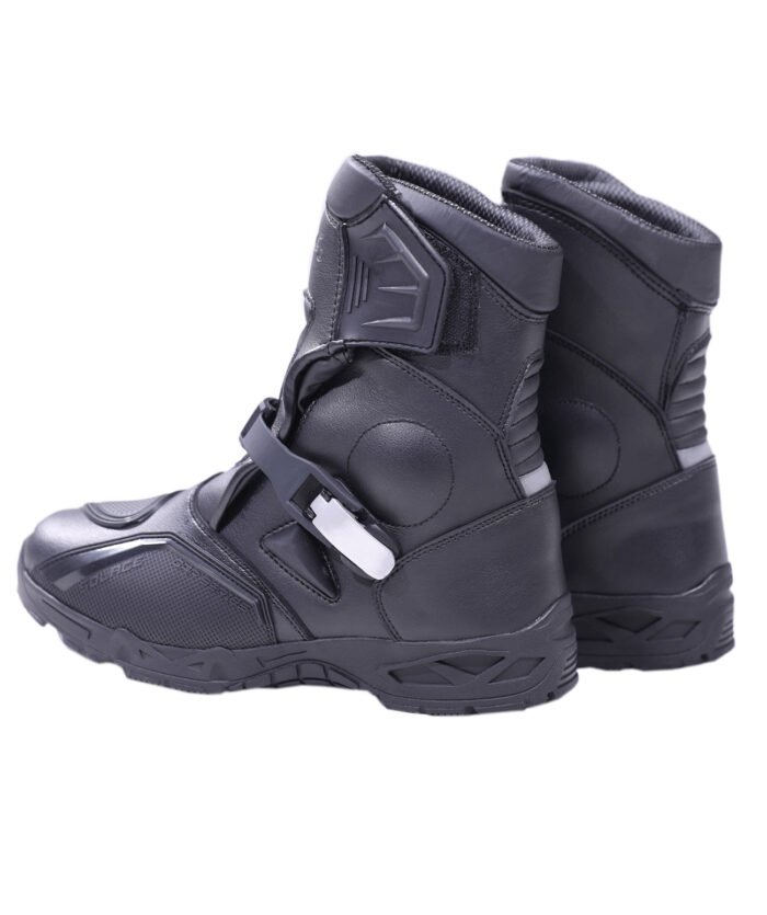 Reaver Low Boots Black